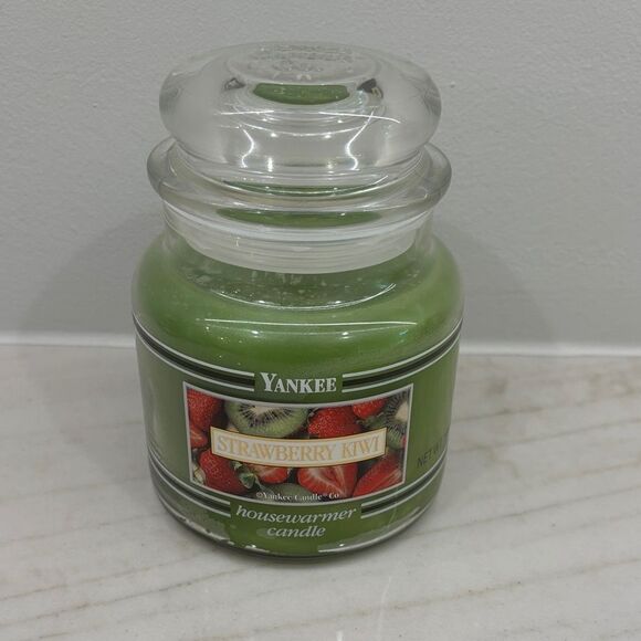 RARE Yankee Candle Black Band Strawberry Kiwi Jar 14.5 oz - Picture 1 of 6